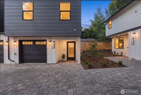 Photo of 6206 43rd Avenue NE #B, Seattle, WA 98115 (MLS # 2577131)