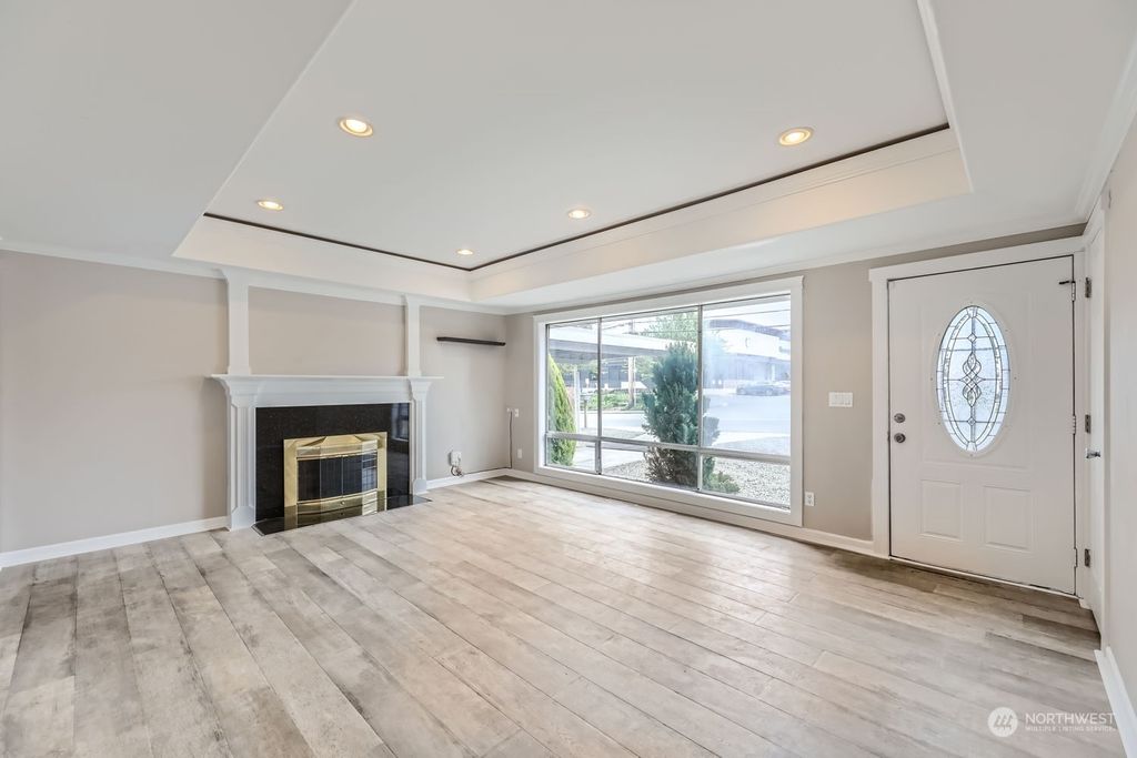 Photo of 931 75th Street SE, Everett, WA 98203 (MLS # 2268589)