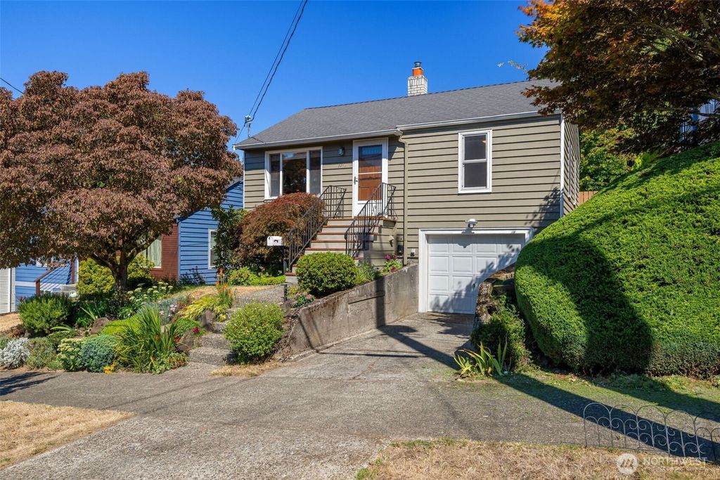 Photo of 3748 SW Austin Street, Seattle, WA 98126 (MLS # 2422756)
