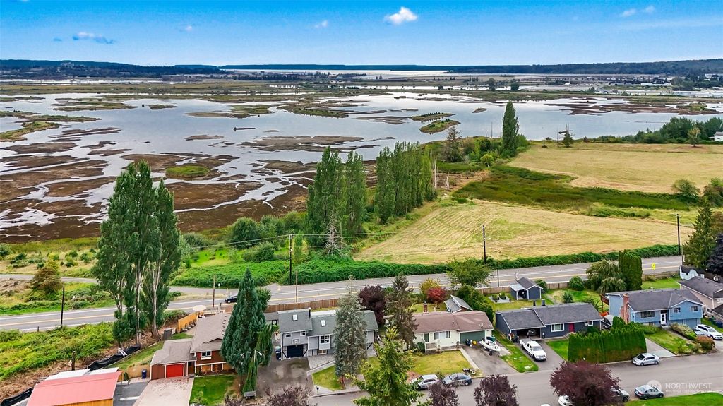 Photo of 5610 60th Drive NE, Marysville, WA 98270 (MLS # 2255759)