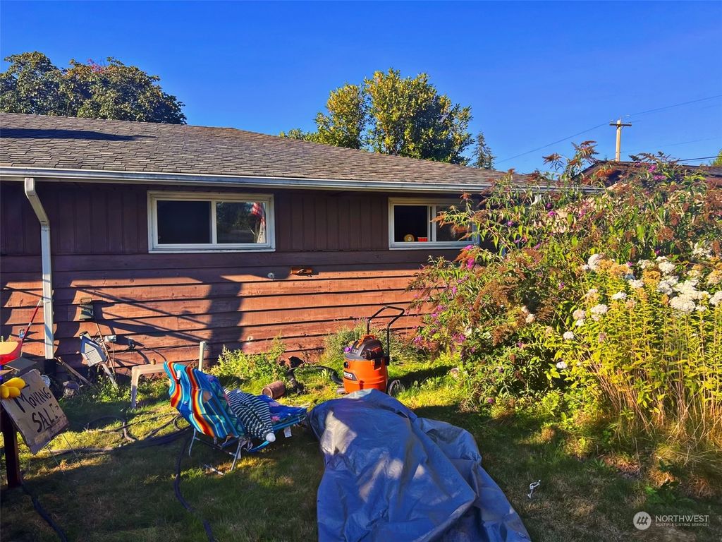 Photo of 5421 89th Street NE, Marysville, WA 98270 (MLS # 2287440)
