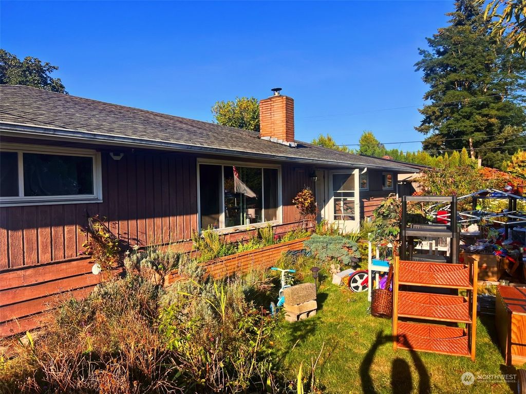 Photo of 5421 89th Street NE, Marysville, WA 98270 (MLS # 2287440)