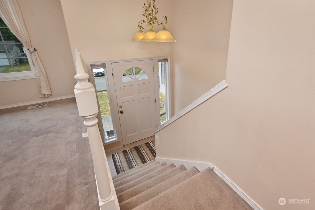 Photo of 525 210th Street SW, Lynnwood, WA 98036 (MLS # 2144036)