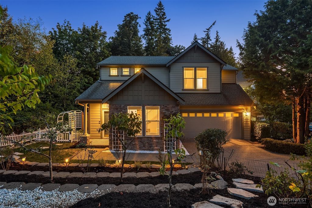 Photo of 16255 SE 66th St St, Bellevue, WA 98006 (MLS # 2483945)