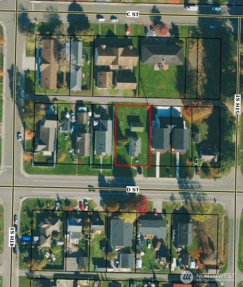 Photo of 456 D Street Street, Blaine, WA 98230 (MLS # 2466207)