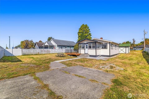 Photo of 456 D Street Street, Blaine, WA 98230 (MLS # 2466207)