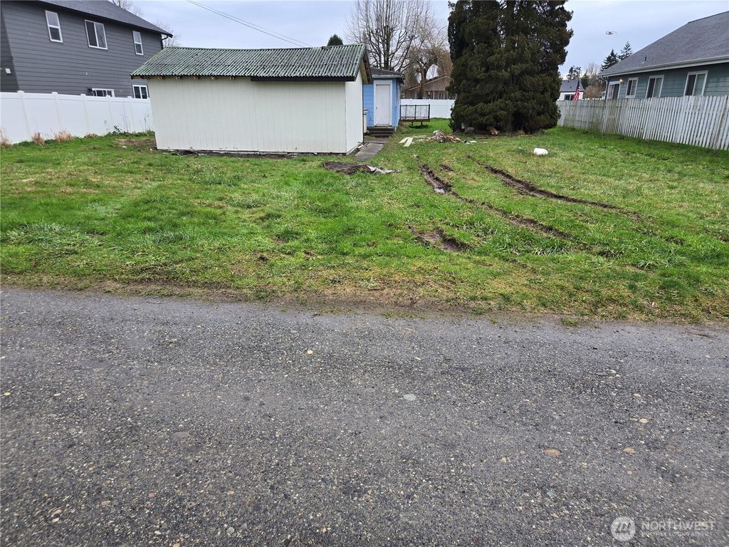 Photo of 456 D Street Street, Blaine, WA 98230 (MLS # 2466207)