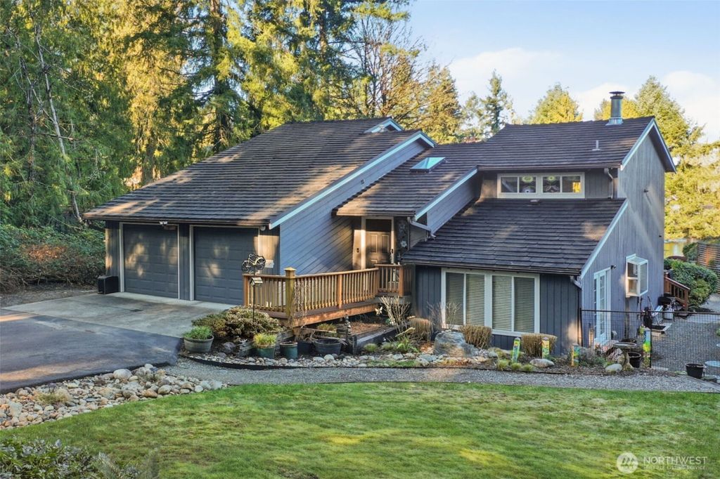 Photo of 22534 SE 304th Place, Black Diamond, WA 98010 (MLS # 2469612)