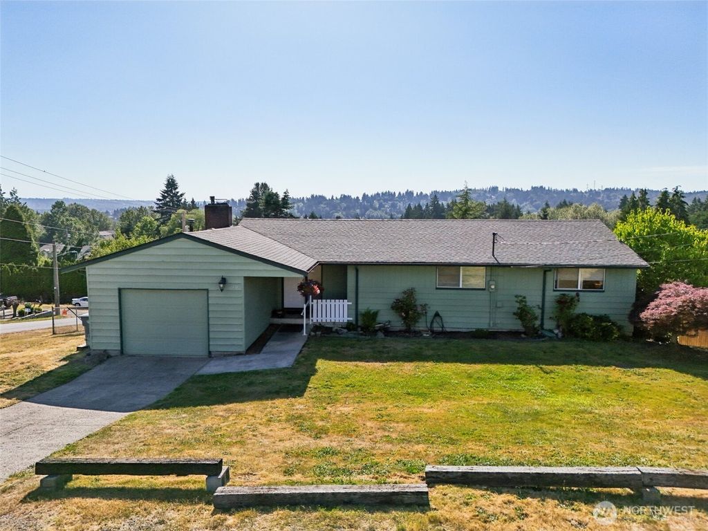 Photo of 411 15th Avenue, Milton, WA 98354 (MLS # 2391440)
