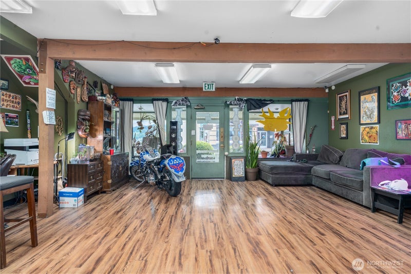 18978 Front Street NE