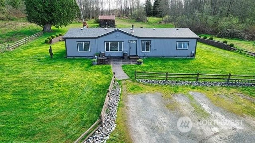Photo of 29505 40th Avenue NW, Stanwood, WA 98292 (MLS # 2258407)