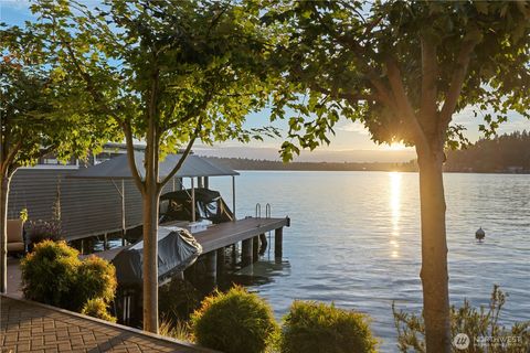 3711 Lake Washington Boulevard N, Renton, WA 98056 - MLS#: 2379077