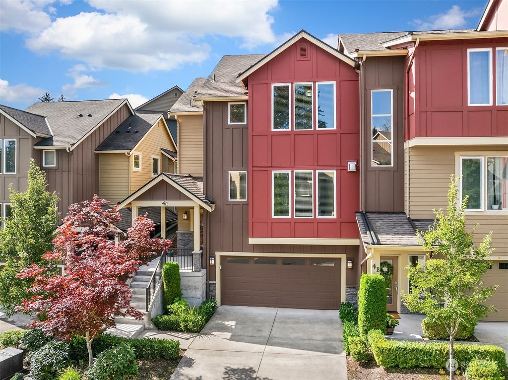 Photo of 900 228th Avenue NE #4C, Sammamish, WA 98074 (MLS # 2296500)