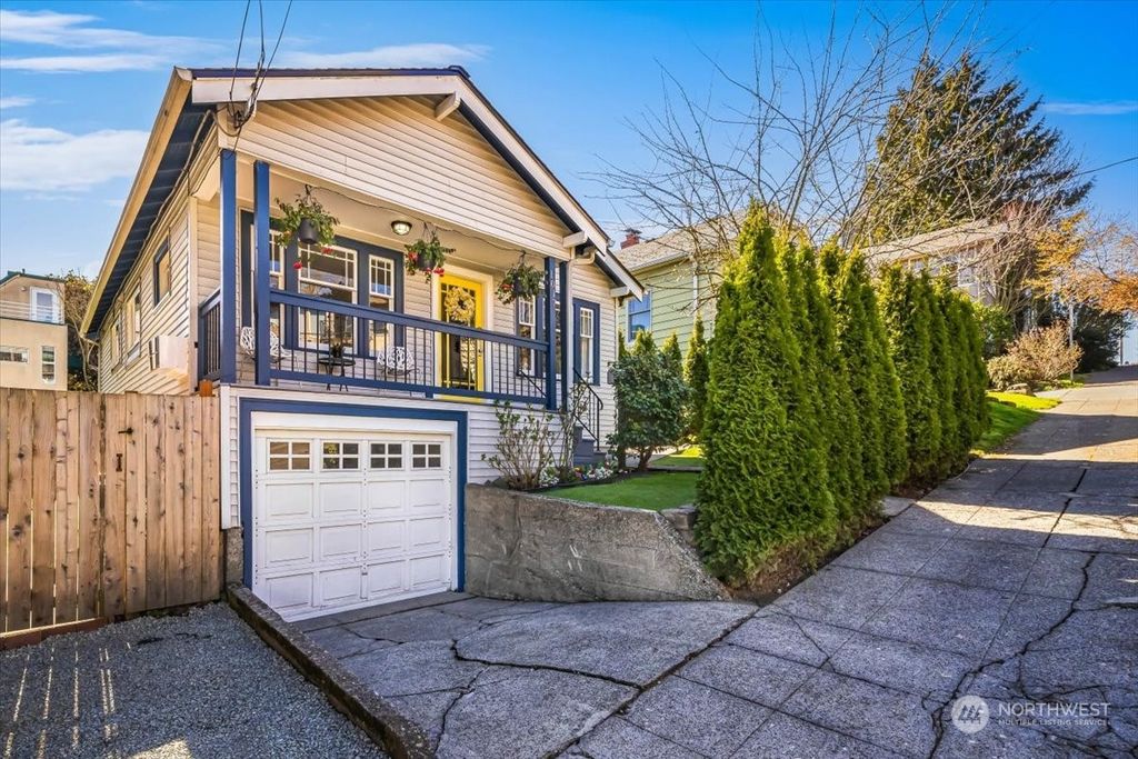 Photo of 1017 N 38th Street, Seattle, WA 98103 (MLS # 2309014)