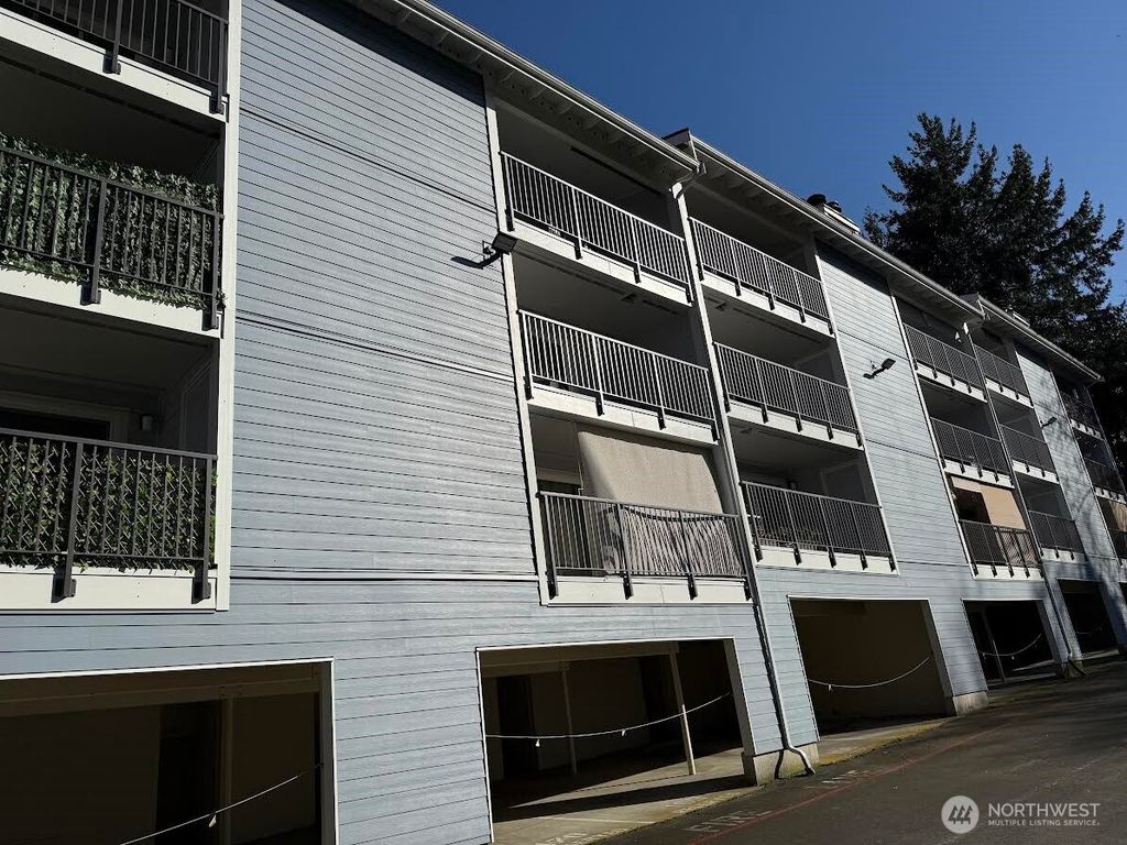 Photo of 2411 S 248th Street #D24, Kent, WA 98032 (MLS # 2498562)