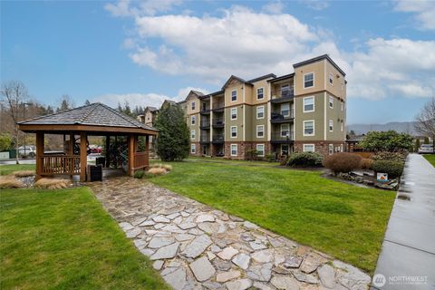 Photo of 700 32nd Street #A404, Bellingham, WA 98225 (MLS # 2491492)