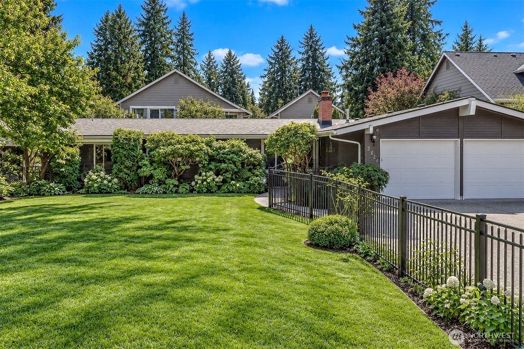 Photo of 2526 204th Street SW, Lynnwood, WA 98036 (MLS # 2584621)