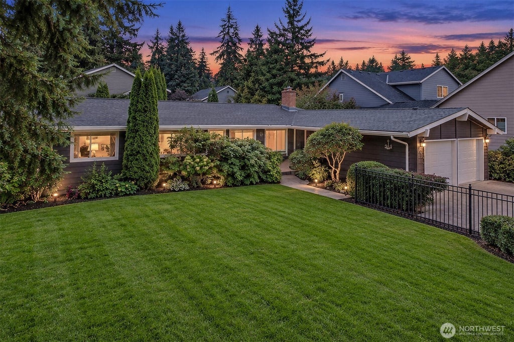 Photo of 2526 204th Street SW, Lynnwood, WA 98036 (MLS # 2584621)