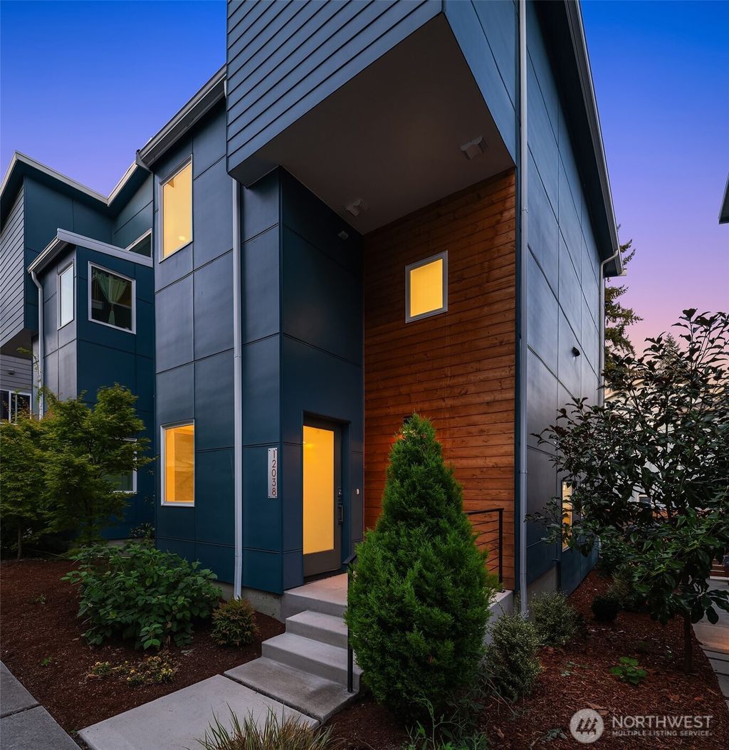 Photo of 12038 33rd Avenue NE, Seattle, WA 98125 (MLS # 2436576)