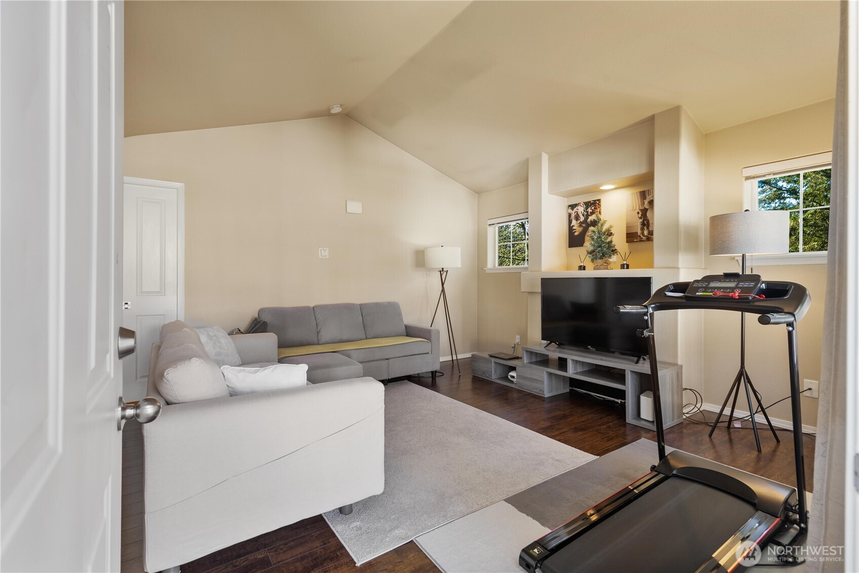 1746 Kennedy Place E5