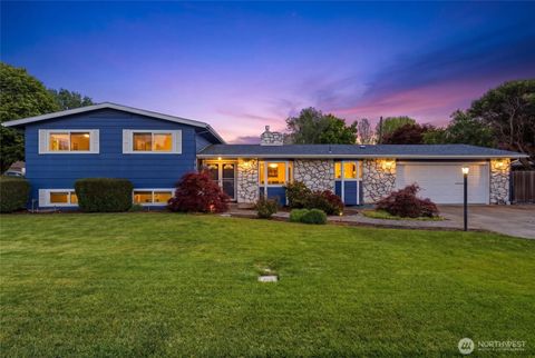 Photo of 1933 Scarpelli Street, Walla Walla, WA 99362 (MLS # 2528216)
