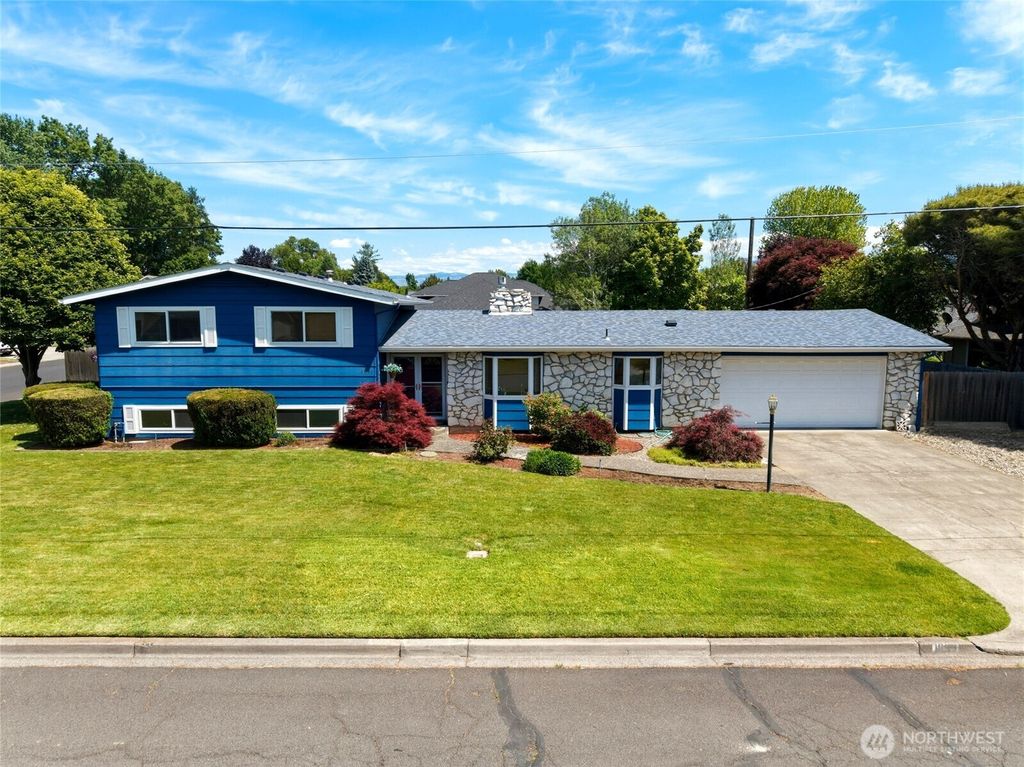 Photo of 1933 Scarpelli Street, Walla Walla, WA 99362 (MLS # 2528216)