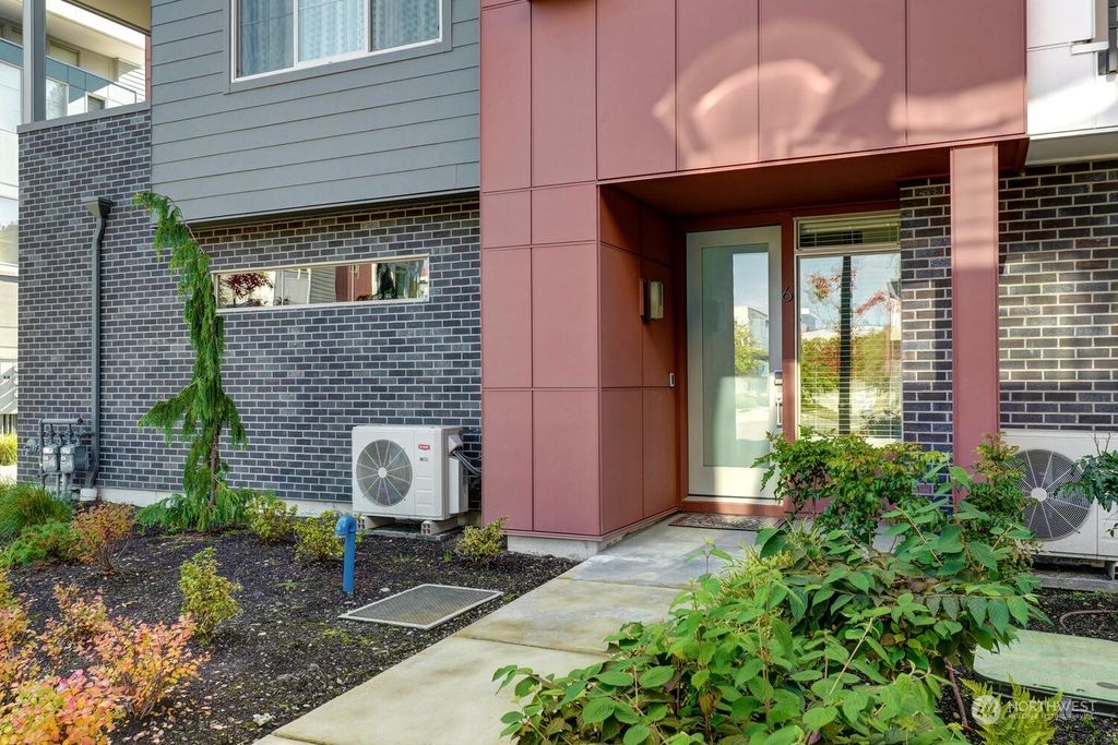 Photo of 11407 117th Lane NE #6, Kirkland, WA 98034 (MLS # 2178838)