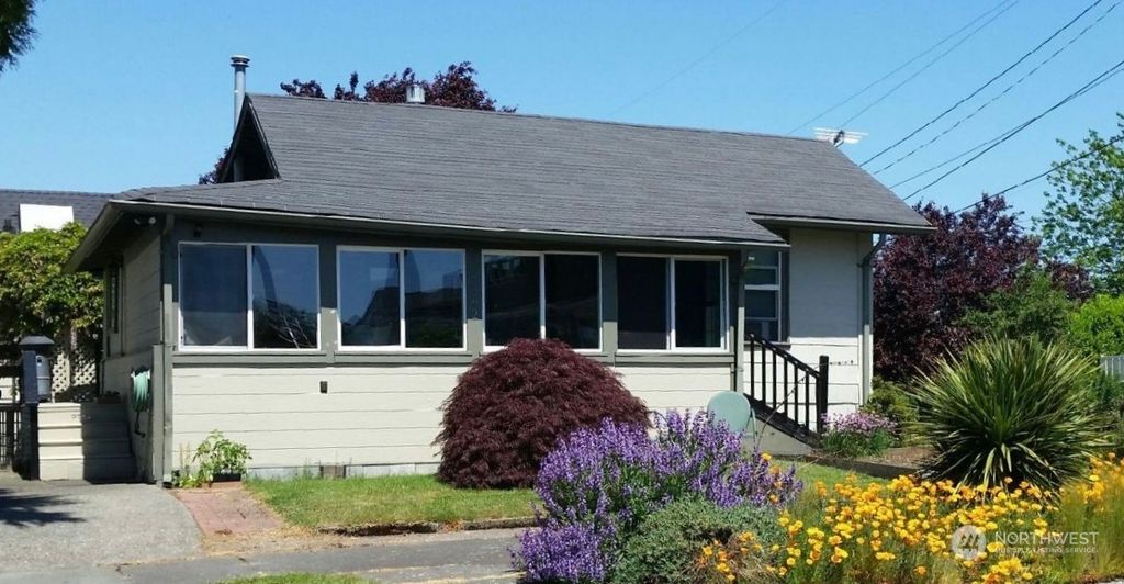 Photo of 4602 SW Brandon Street, Seattle, WA 98136 (MLS # 2300486)