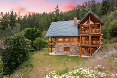 Photo of 9350 N Fork Road, Cashmere, WA 98815 (MLS # 2534616)