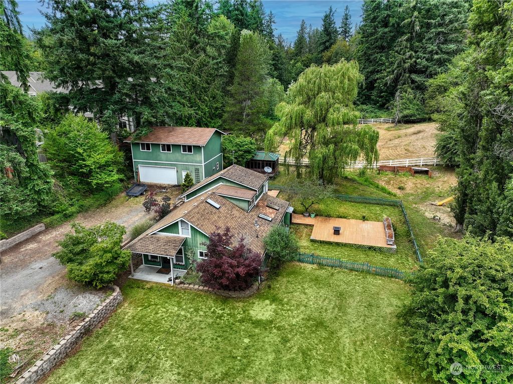 Photo of 22424 SE 20th Street, Sammamish, WA 98075 (MLS # 2144005)