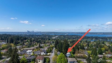 Photo of 2915 98th Avenue NE, Clyde Hill, WA 98004 (MLS # 2514460)
