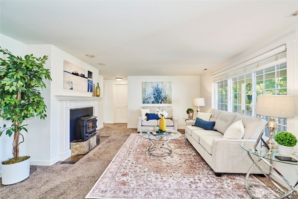 Photo of 1304 N 192nd Street, Shoreline, WA 98133 (MLS # 2436905)