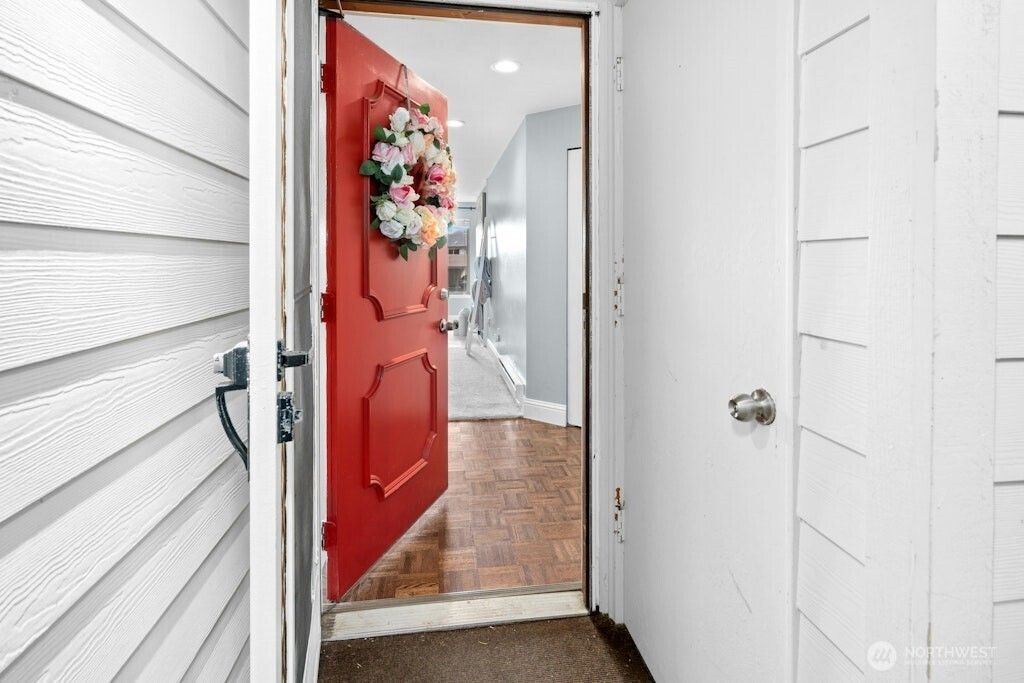 Photo of 23407 Lakeview Drive #G101, Mountlake Terrace, WA 98043 (MLS # 2508601)