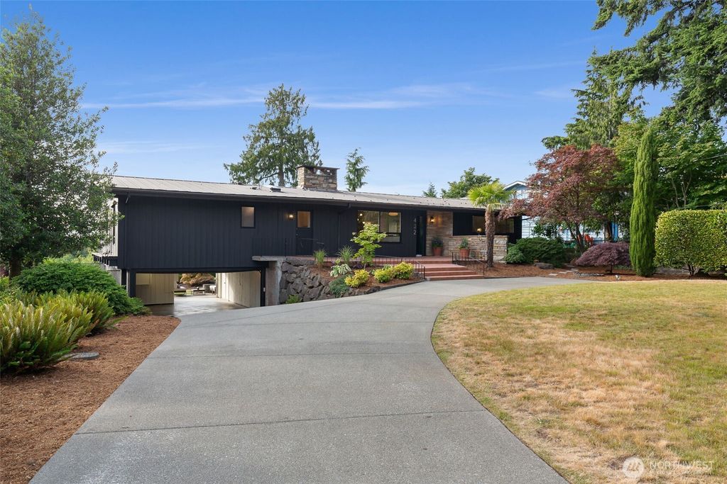 Photo of 432 SW 206th Street, Normandy Park, WA 98166 (MLS # 2394950)