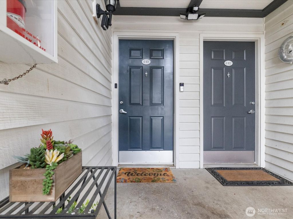 Photo of 15415 35th Avenue W #G101, Lynnwood, WA 98087 (MLS # 2498697)