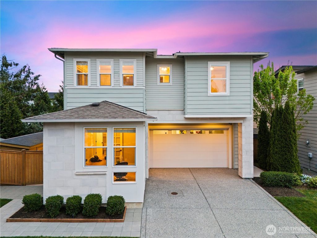 Photo of 10312 134th Place NE, Kirkland, WA 98033 (MLS # 2502002)