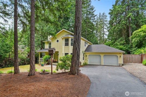 Photo of 731 E Lakeshore Drive, Allyn, WA 98524 (MLS # 2535913)