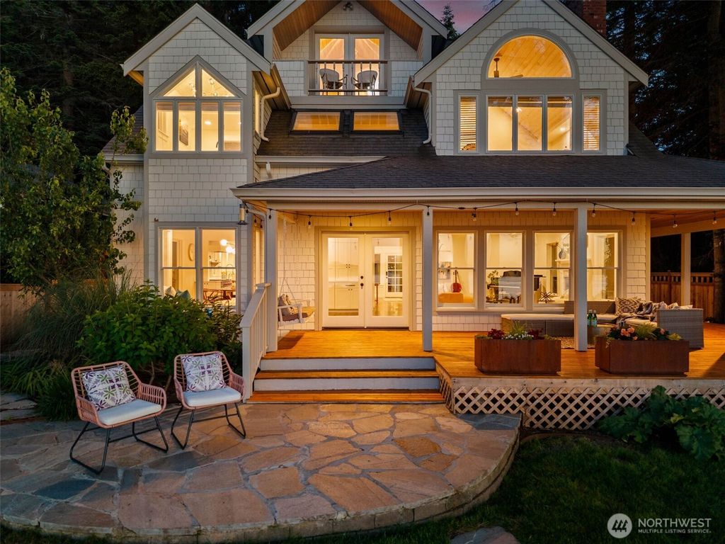 Photo of 10058 NE Lafayette Avenue, Bainbridge Island, WA 98110 (MLS # 2541766)