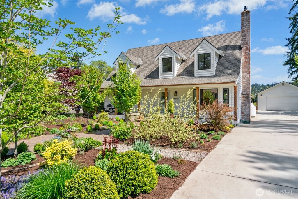 Photo of 24011 57th Avenue SE, Woodinville, WA 98072 (MLS # 2363330)