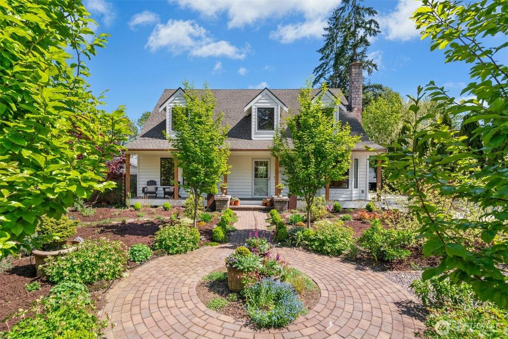 Photo of 24011 57th Avenue SE, Woodinville, WA 98072 (MLS # 2363330)