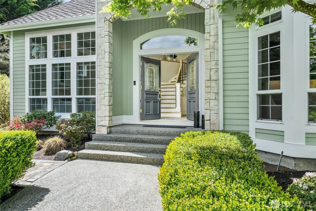 Photo of 19125 201st Avenue NE, Woodinville, WA 98077 (MLS # 2338923)