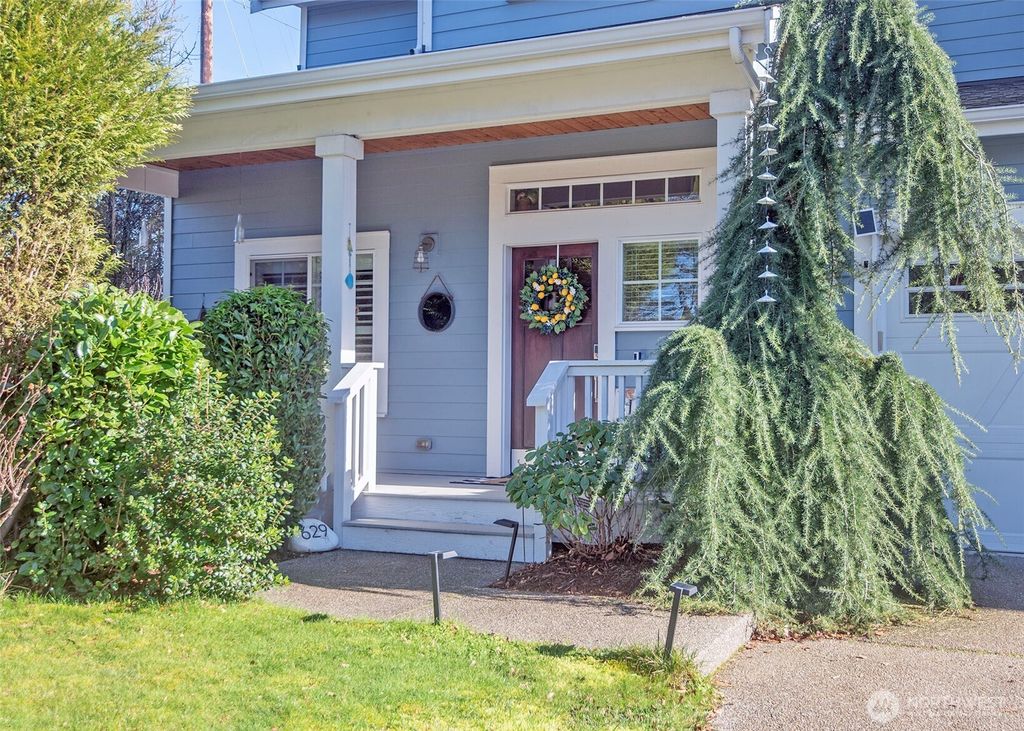 Photo of 629 Emory Drive, Snohomish, WA 98290 (MLS # 2480220)