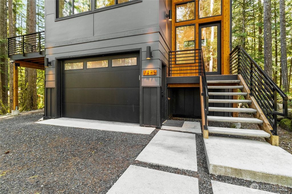 Photo of 7475 Canyon View Drive, Deming, WA 98244 (MLS # 2511939)