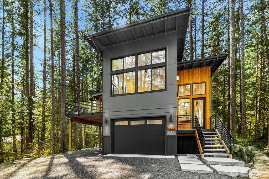 Photo of 7475 Canyon View Drive, Deming, WA 98244 (MLS # 2511939)