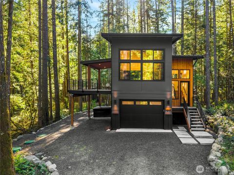 Photo of 7475 Canyon View Drive, Deming, WA 98244 (MLS # 2511939)