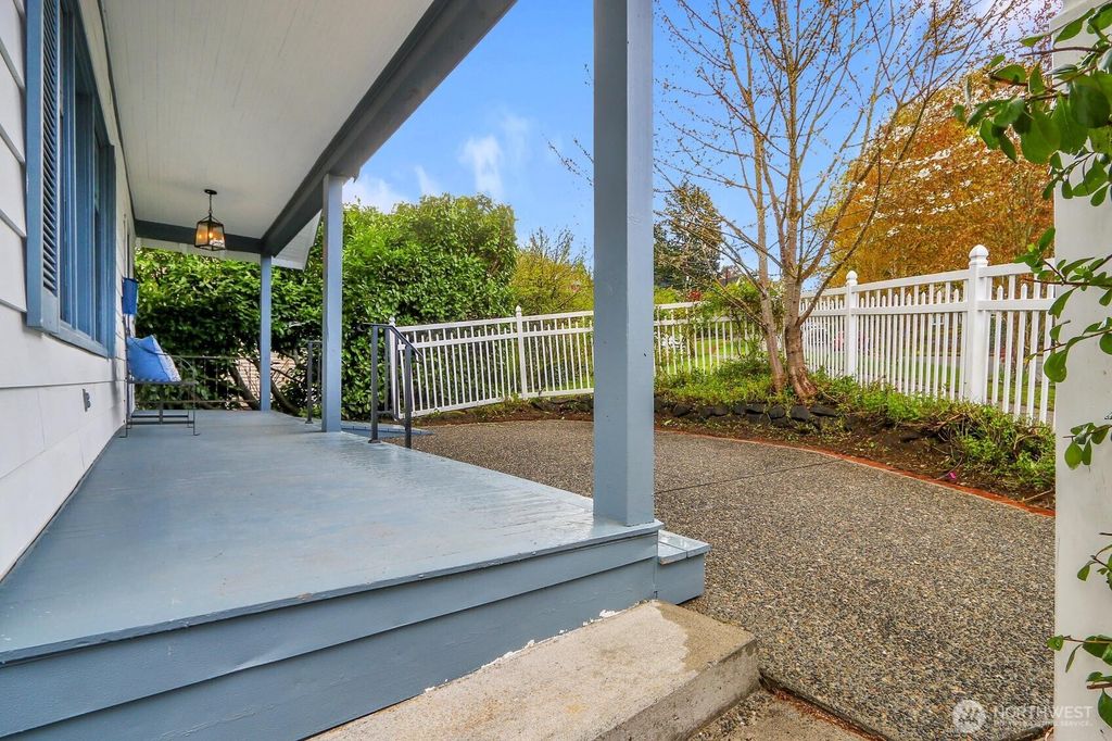 Photo of 6022 Woodland Place N, Seattle, WA 98103 (MLS # 2388549)