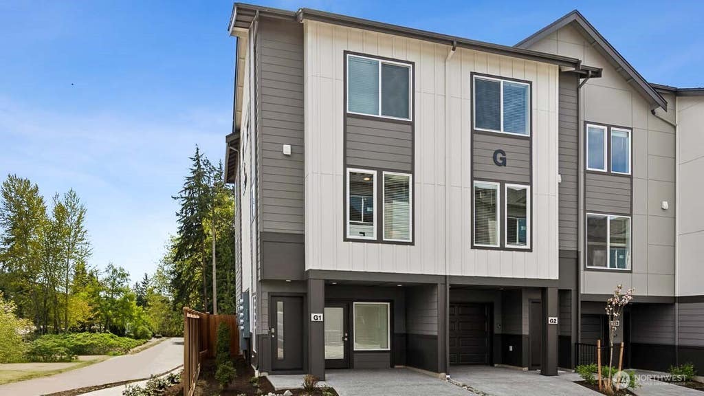 Photo of 16830 20th Avenue W #A10, Lynnwood, WA 98037 (MLS # 2571509)