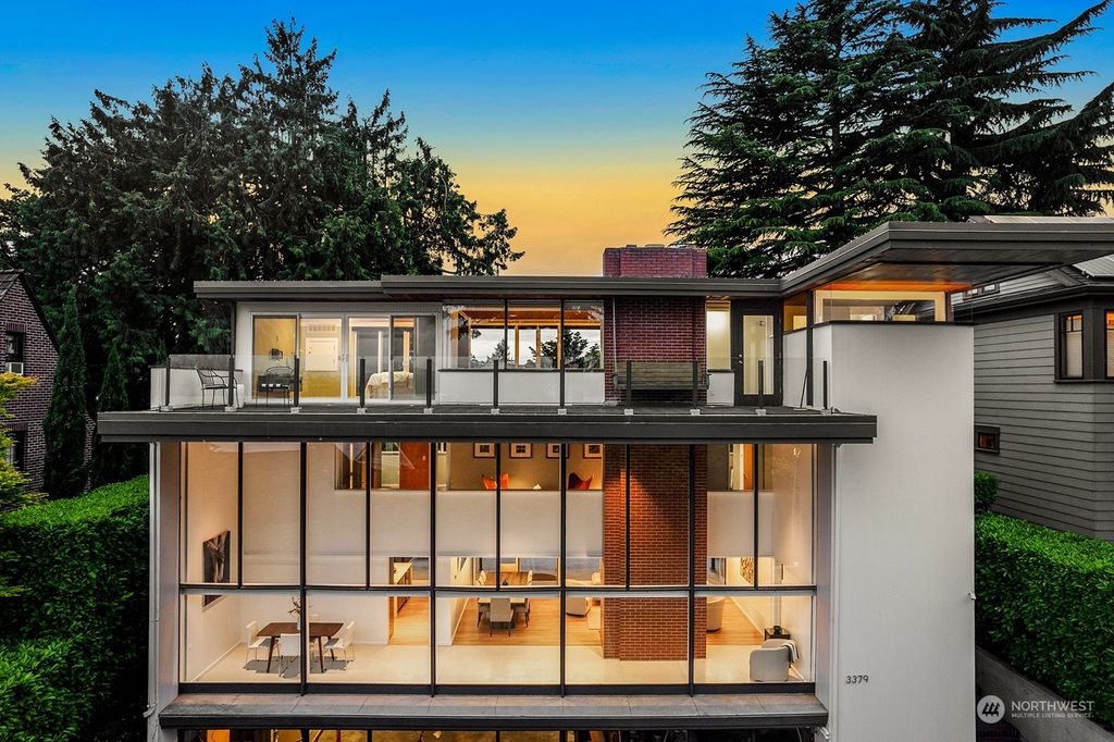 Photo of 3379 47th Avenue NE, Seattle, WA 98105 (MLS # 2241108)