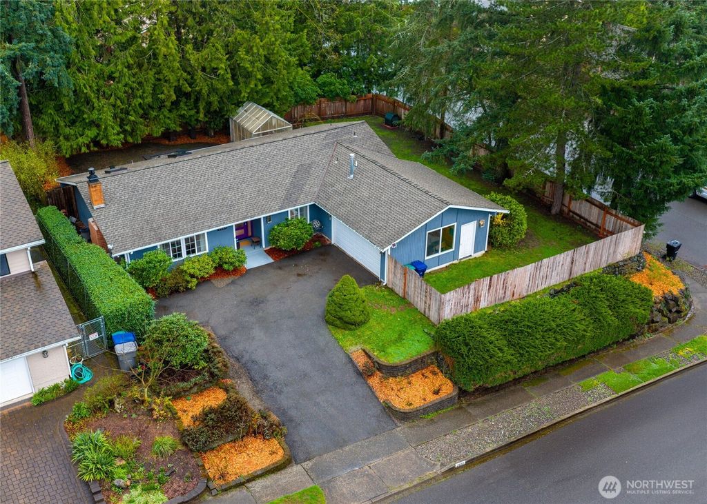 Photo of 2823 182nd Avenue NE, Redmond, WA 98052 (MLS # 2487771)