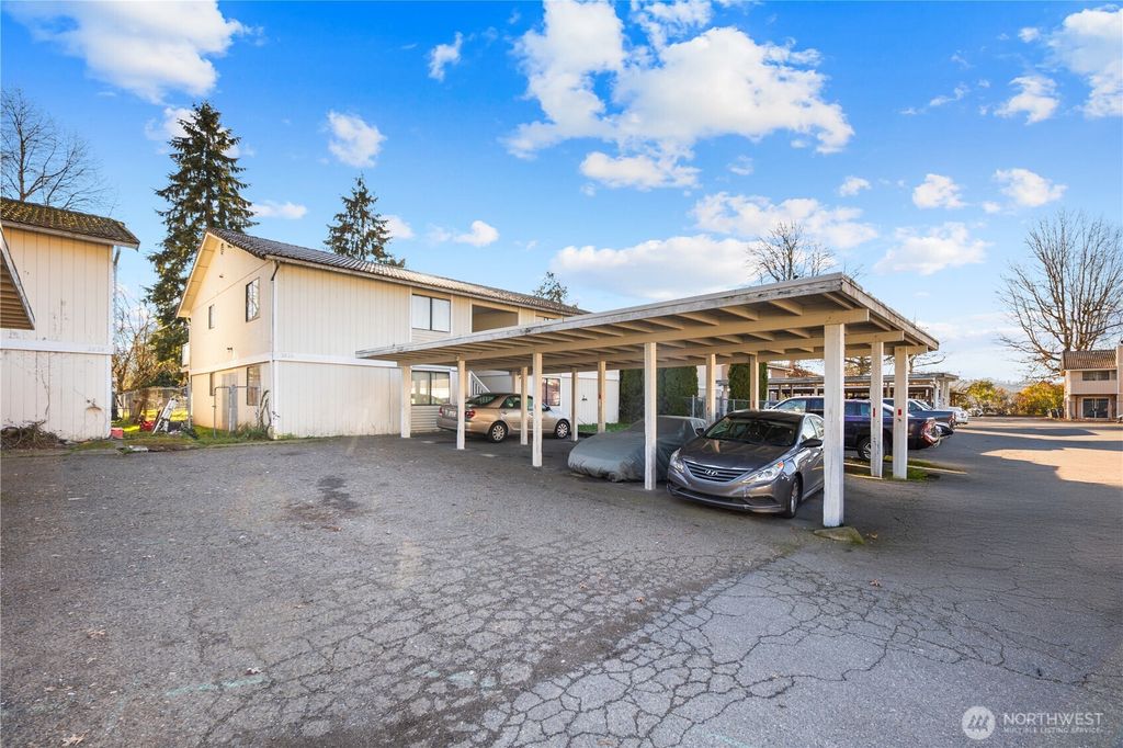 Photo of 2826 D Place SE, Auburn, WA 98002 (MLS # 2473055)